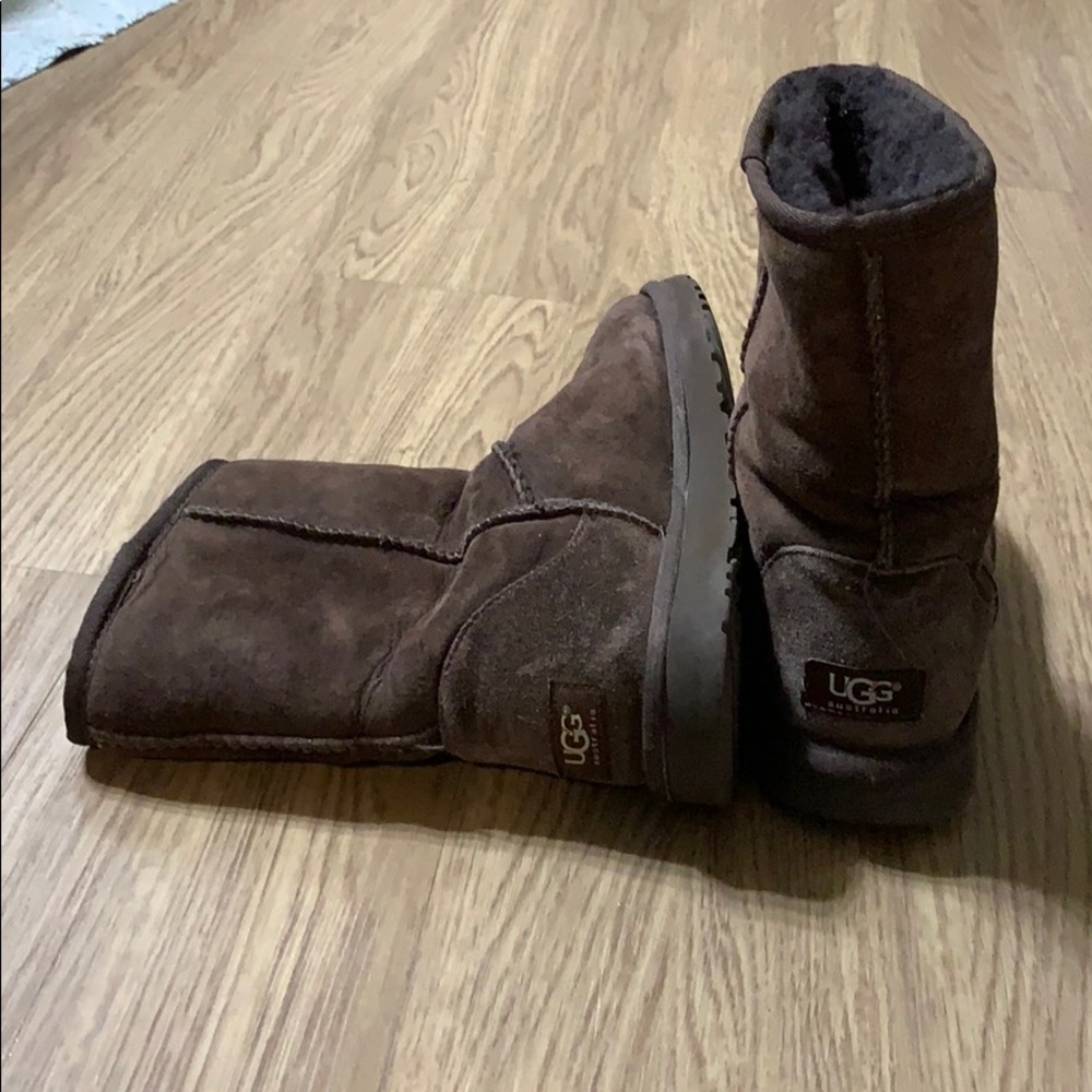 brown Uggs